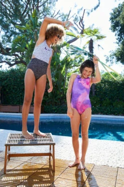 Nike - Girls' Tie Dye Spiderback One Piece (Laser Purple) -Nike Swim Equipment Discount Store nike girls tie dye spiderback one piece laser purple 7